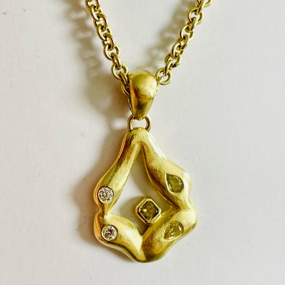 LISA DES CAMPS - Solid 18k yellow gold necklace chain with diamond pendant - Picture 11 of 12